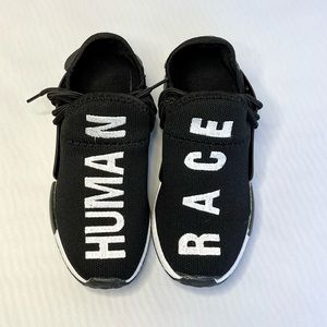 Kids black/white sneakers _size 3